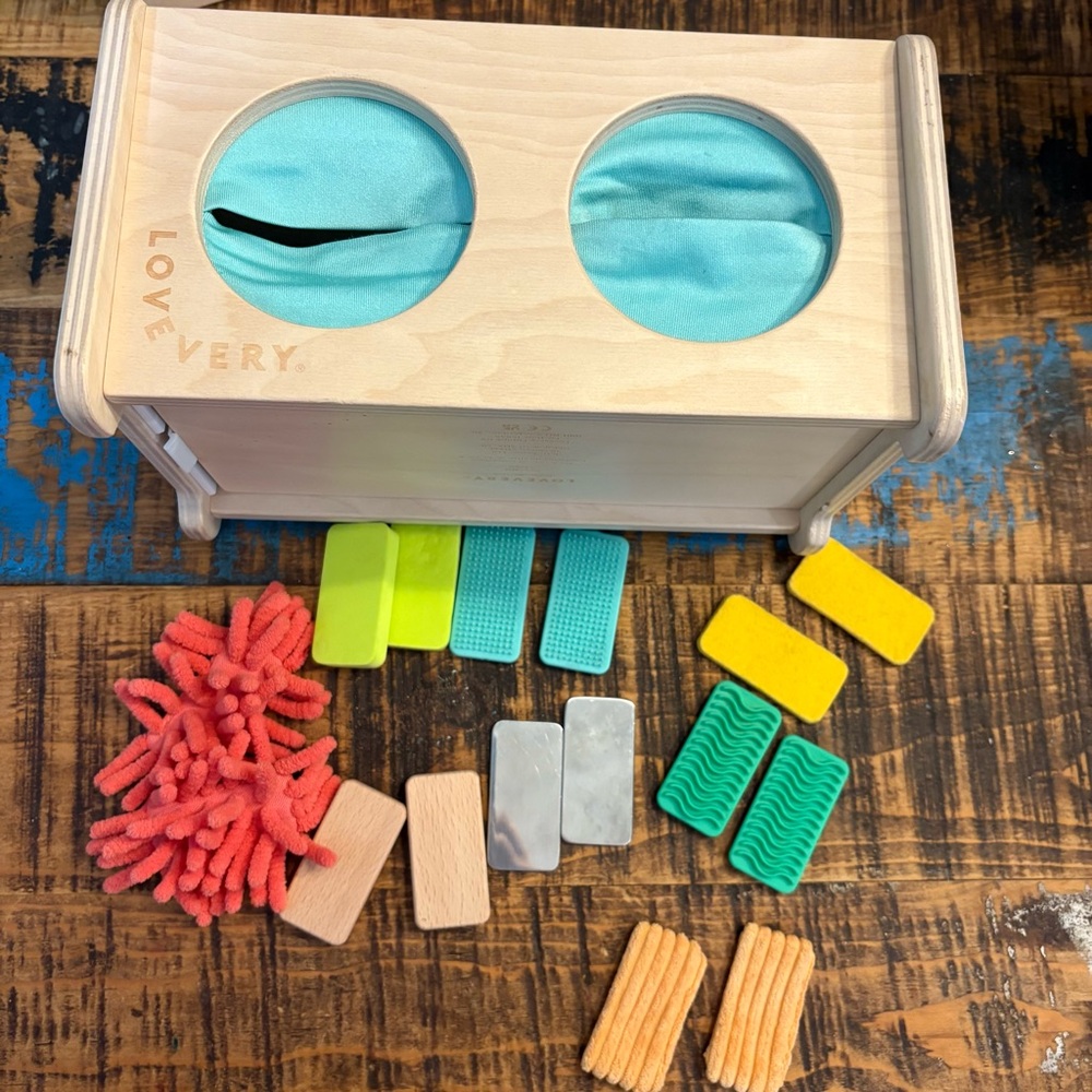 Lovevery Montessori Sensory Box